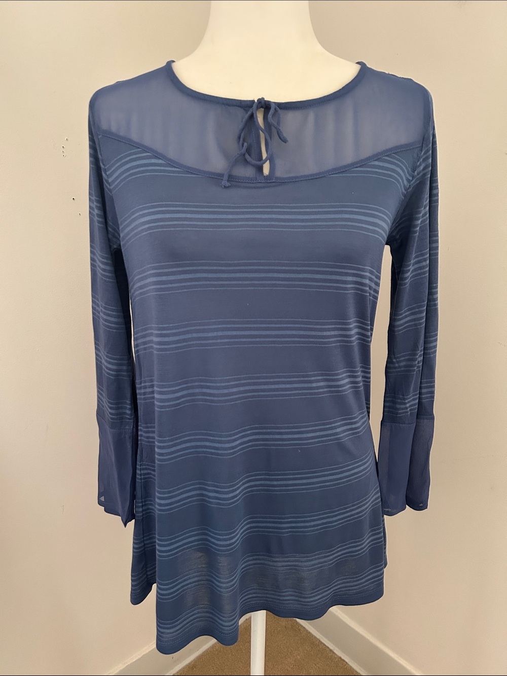 Lucky Brand Blue Tie-Neck Sheer Yoke Tunic s S